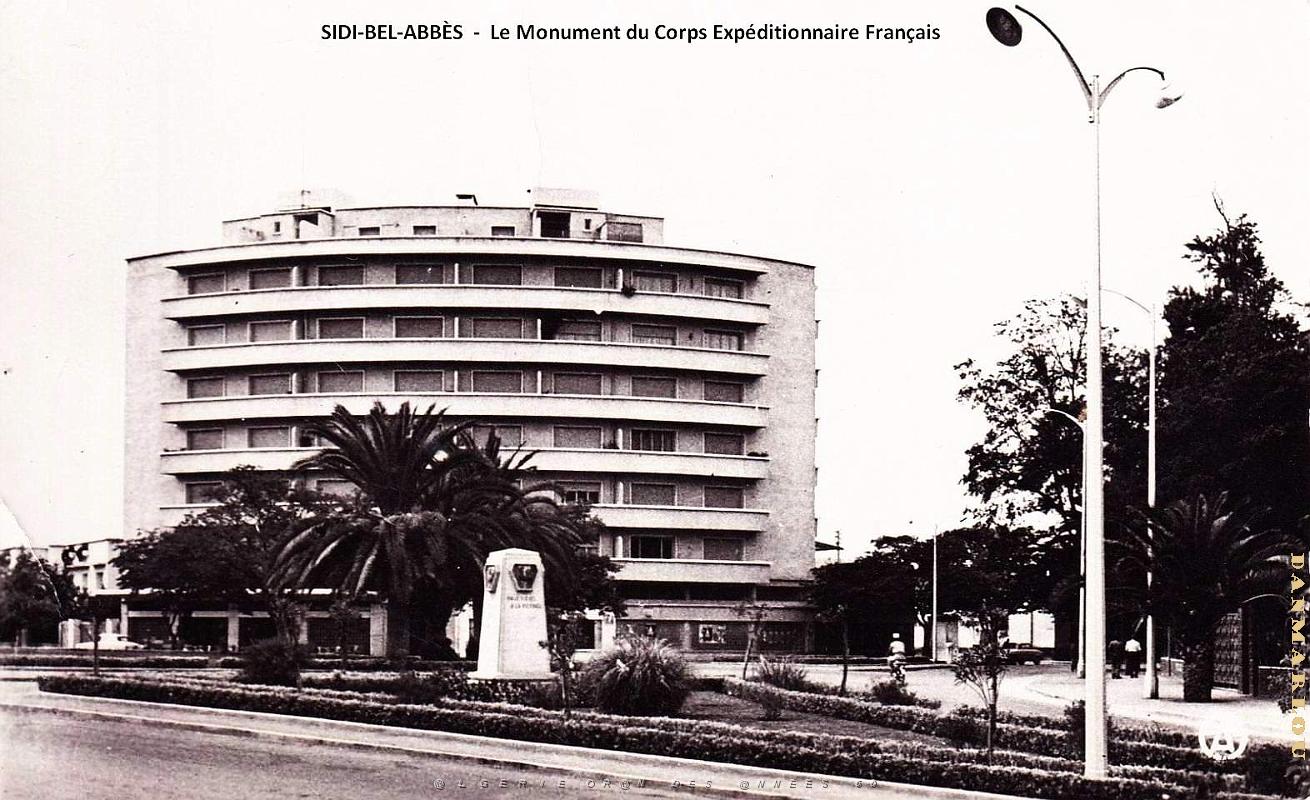 Sidi-Bel-Abbes - Monument du C.E.F en Italie..jpg
